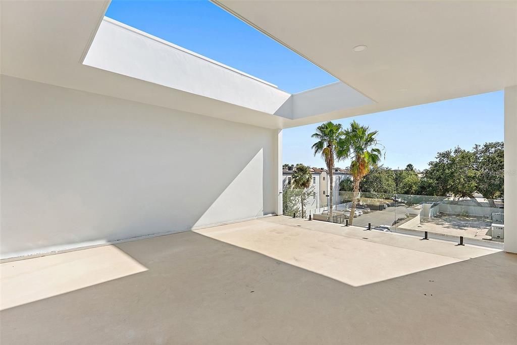 For Sale: $999,900 (4 beds, 3 baths, 2474 Square Feet)