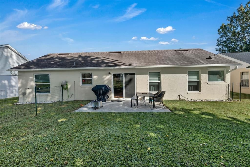 For Sale: $350,000 (3 beds, 2 baths, 1032 Square Feet)