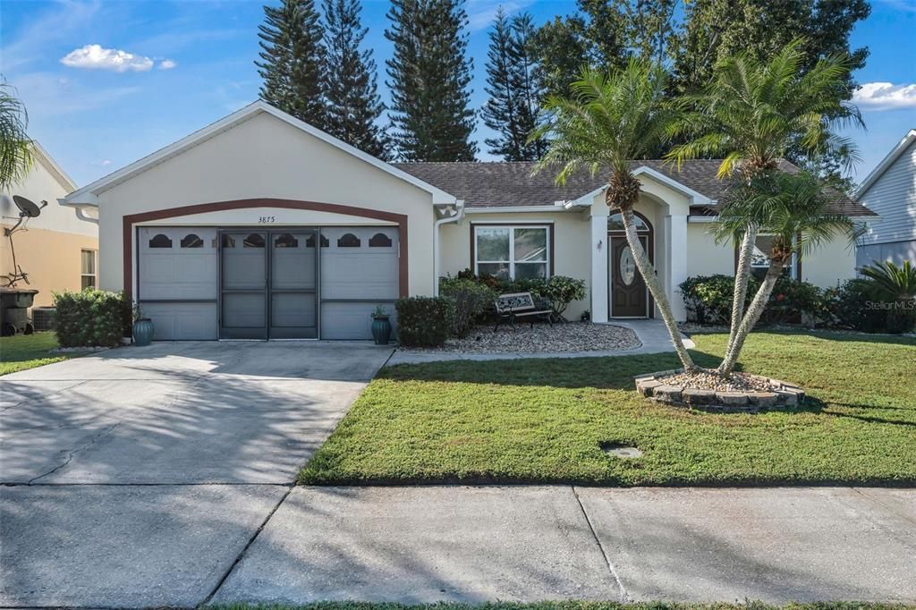 For Sale: $350,000 (3 beds, 2 baths, 1032 Square Feet)