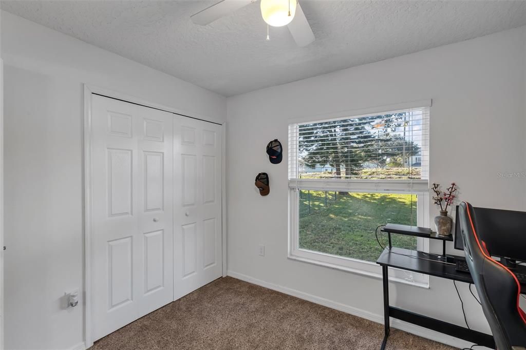 For Sale: $350,000 (3 beds, 2 baths, 1032 Square Feet)