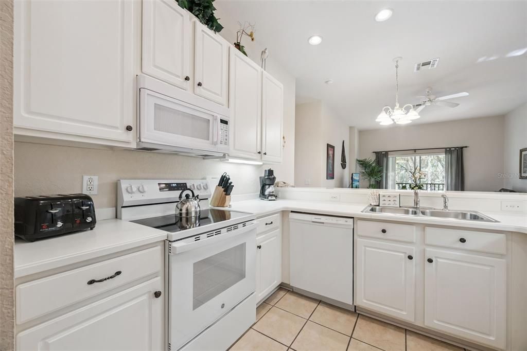 For Sale: $198,900 (3 beds, 2 baths, 1227 Square Feet)