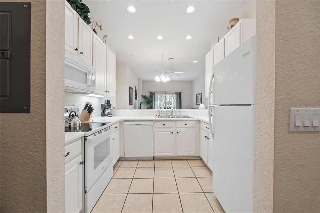 For Sale: $198,900 (3 beds, 2 baths, 1227 Square Feet)