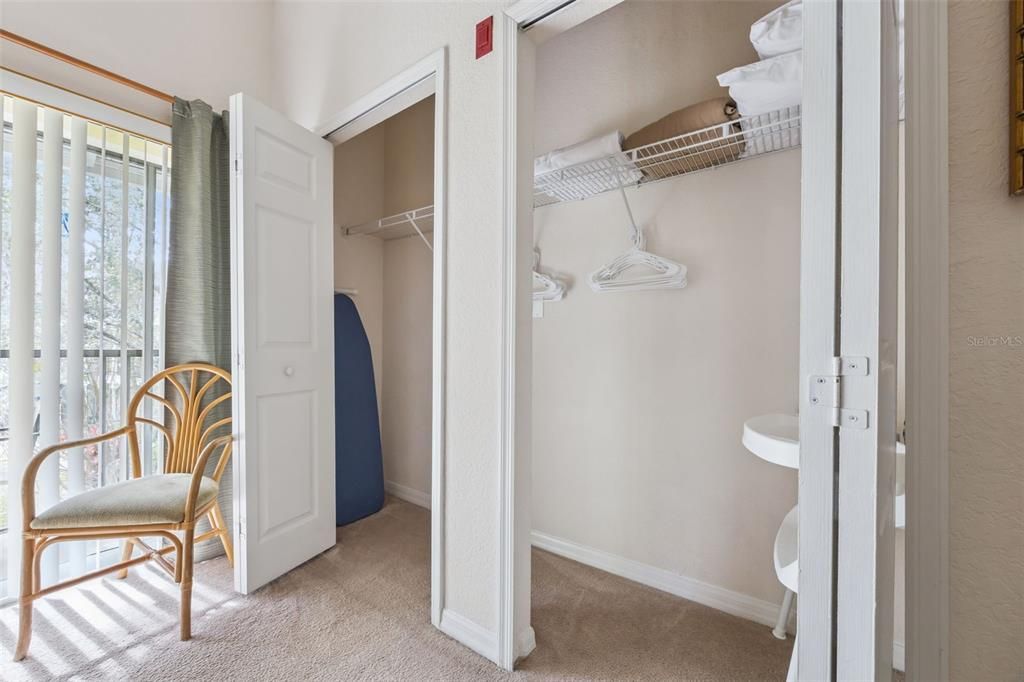 For Sale: $198,900 (3 beds, 2 baths, 1227 Square Feet)