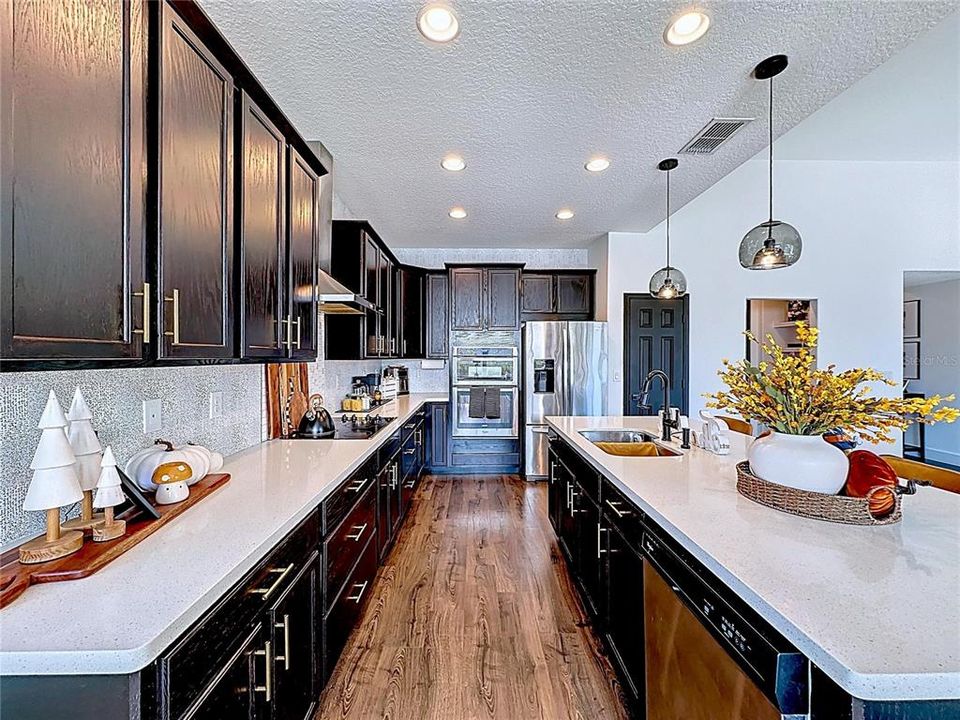 For Sale: $529,900 (4 beds, 2 baths, 2529 Square Feet)