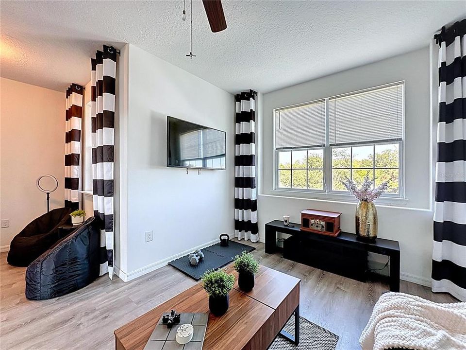 For Sale: $529,900 (4 beds, 2 baths, 2529 Square Feet)