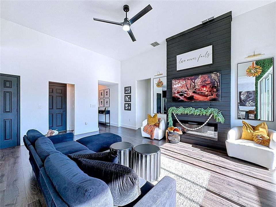 For Sale: $529,900 (4 beds, 2 baths, 2529 Square Feet)