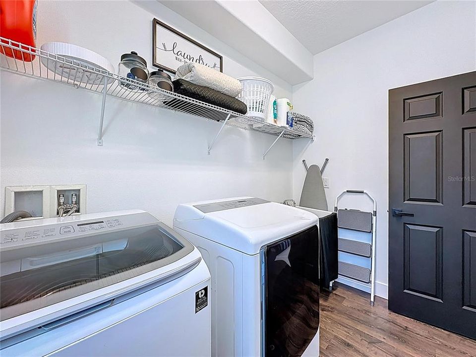 For Sale: $529,900 (4 beds, 2 baths, 2529 Square Feet)