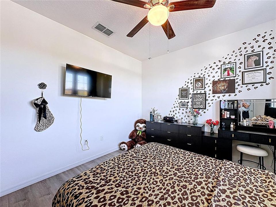 For Sale: $529,900 (4 beds, 2 baths, 2529 Square Feet)