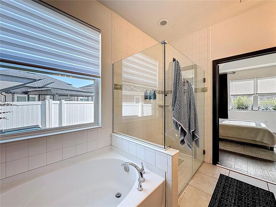 For Sale: $529,900 (4 beds, 2 baths, 2529 Square Feet)