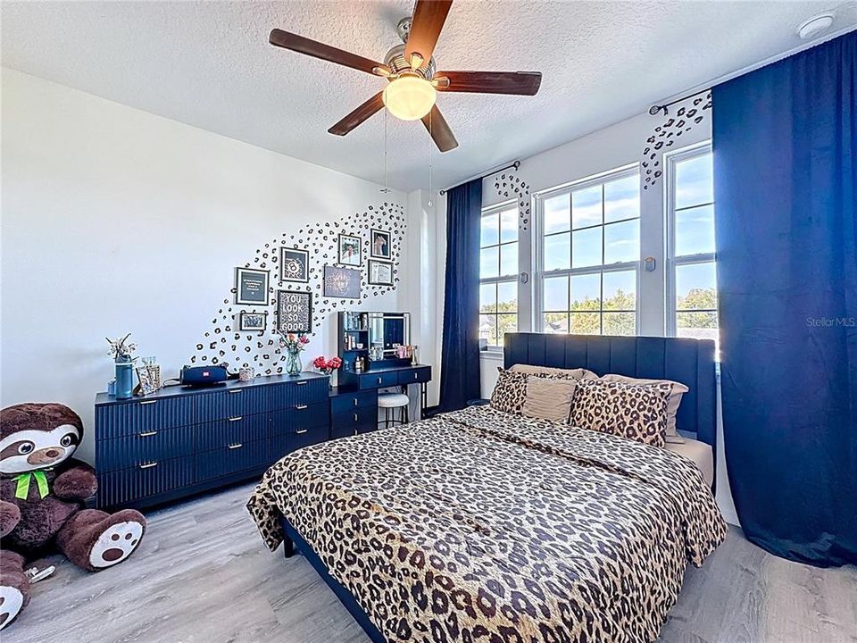 For Sale: $529,900 (4 beds, 2 baths, 2529 Square Feet)