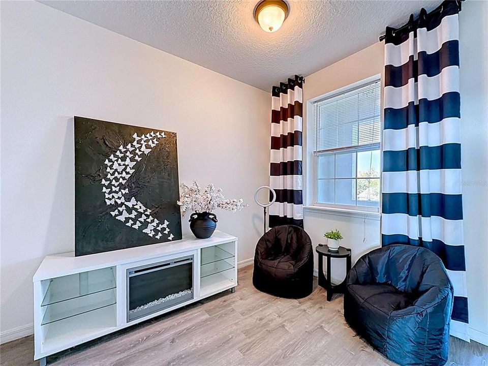 For Sale: $529,900 (4 beds, 2 baths, 2529 Square Feet)