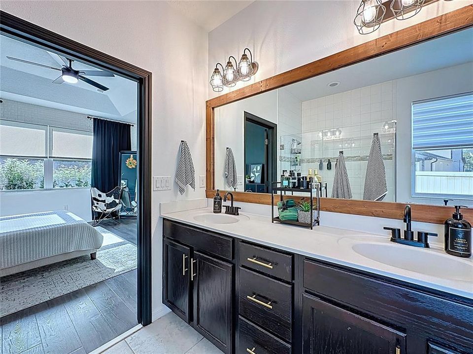 For Sale: $529,900 (4 beds, 2 baths, 2529 Square Feet)