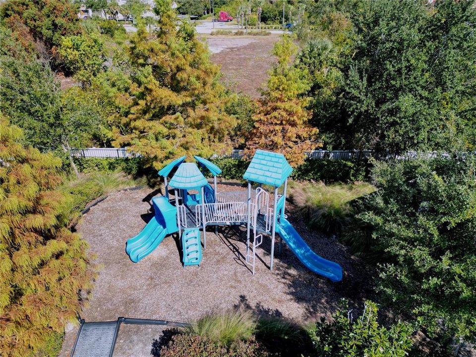 For Sale: $529,900 (4 beds, 2 baths, 2529 Square Feet)