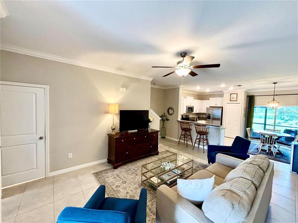 For Sale: $319,000 (2 beds, 2 baths, 1513 Square Feet)