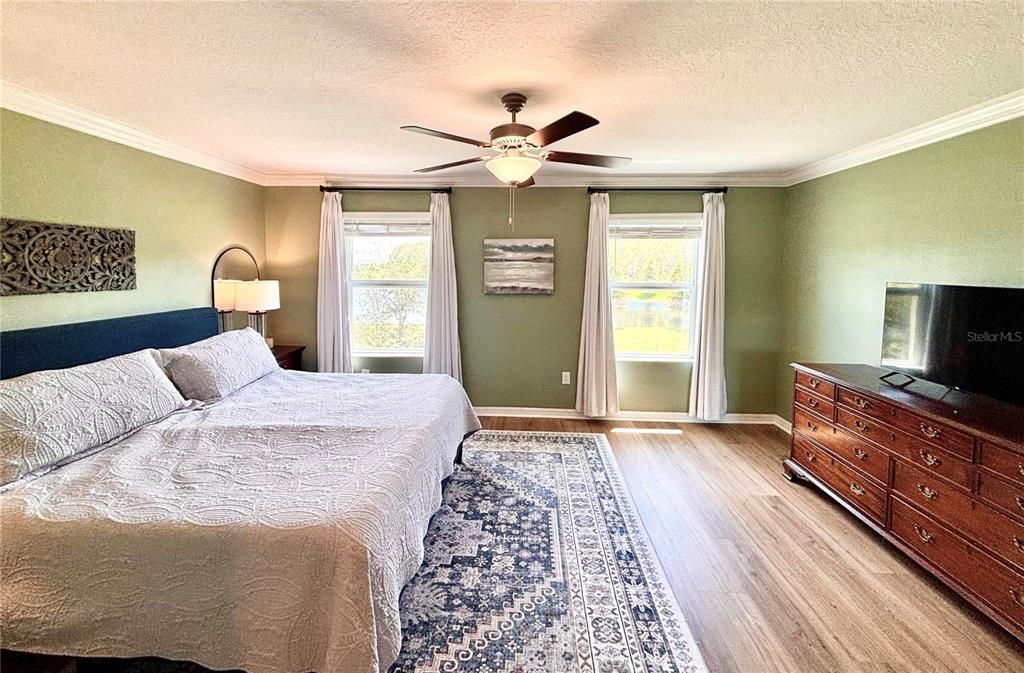 For Sale: $319,000 (2 beds, 2 baths, 1513 Square Feet)