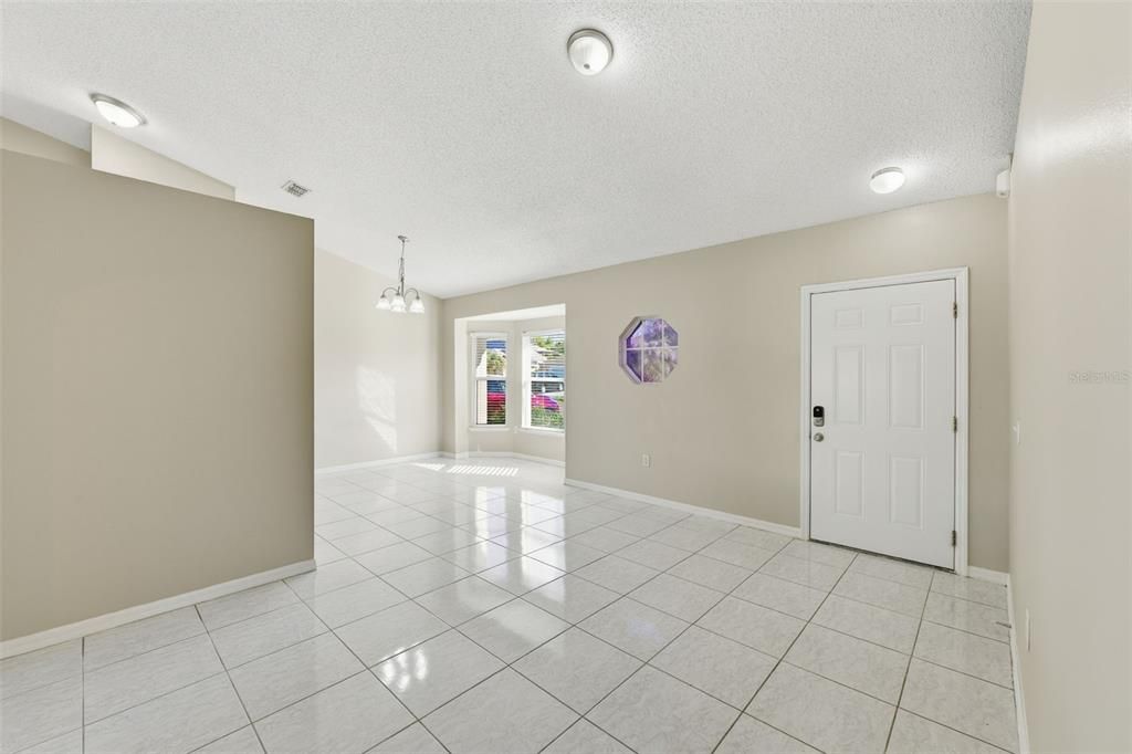 For Sale: $264,900 (3 beds, 2 baths, 1704 Square Feet)