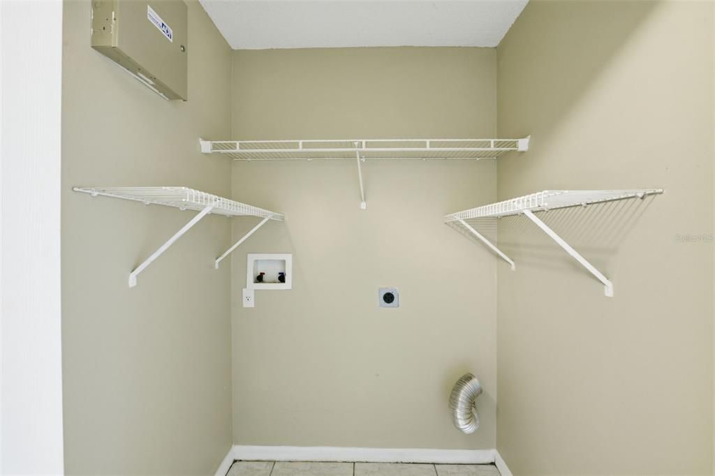 For Sale: $264,900 (3 beds, 2 baths, 1704 Square Feet)