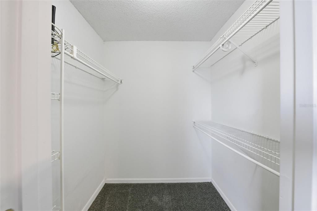 For Sale: $264,900 (3 beds, 2 baths, 1704 Square Feet)