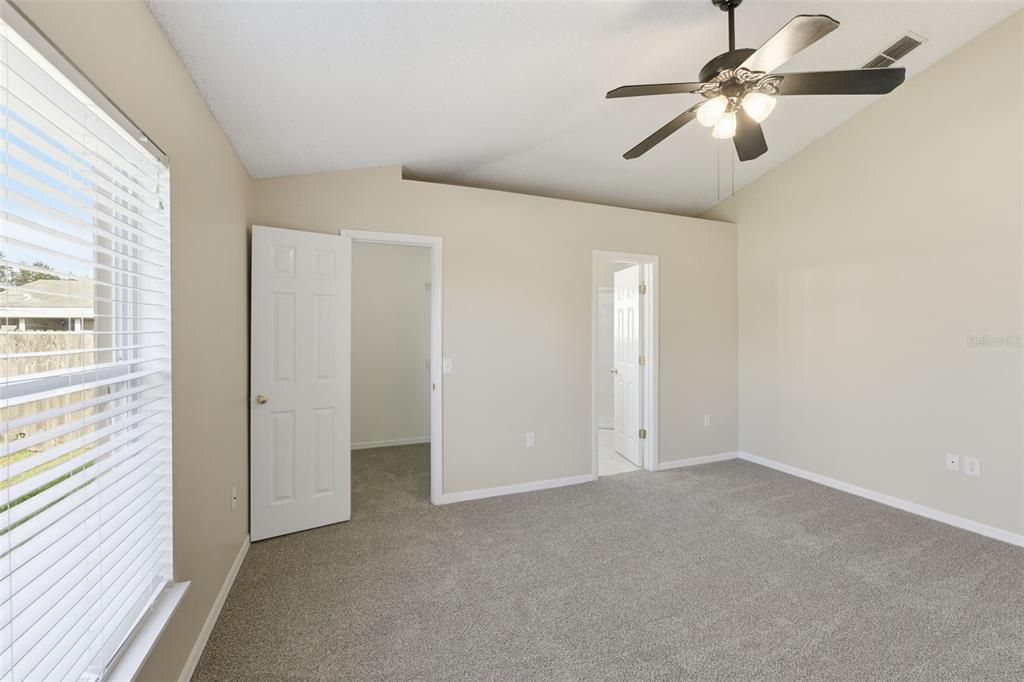 For Sale: $264,900 (3 beds, 2 baths, 1704 Square Feet)