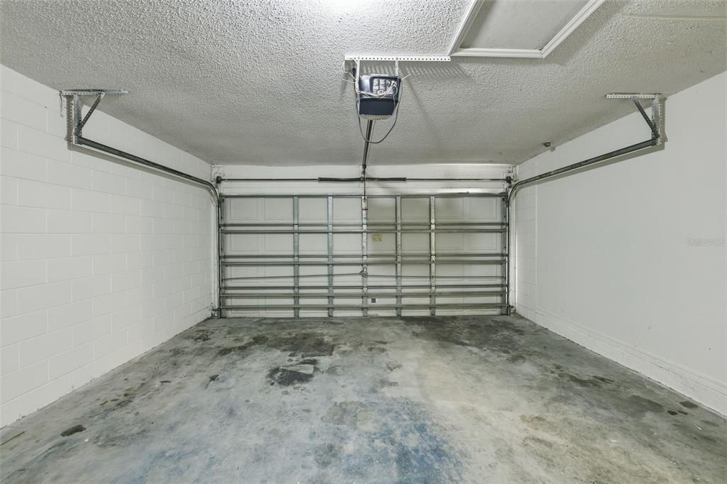 For Sale: $264,900 (3 beds, 2 baths, 1704 Square Feet)