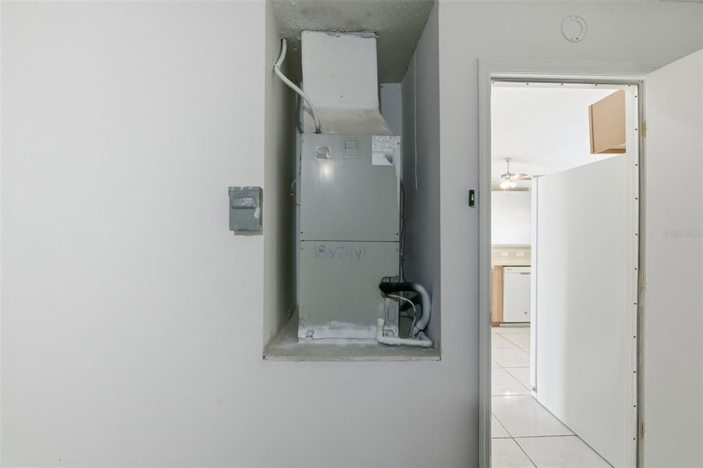 For Sale: $264,900 (3 beds, 2 baths, 1704 Square Feet)