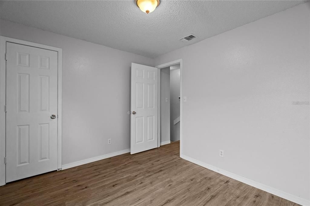 Под контрактом: $119,900 (2 спален, 1 ванн, 870 Квадратных фут)