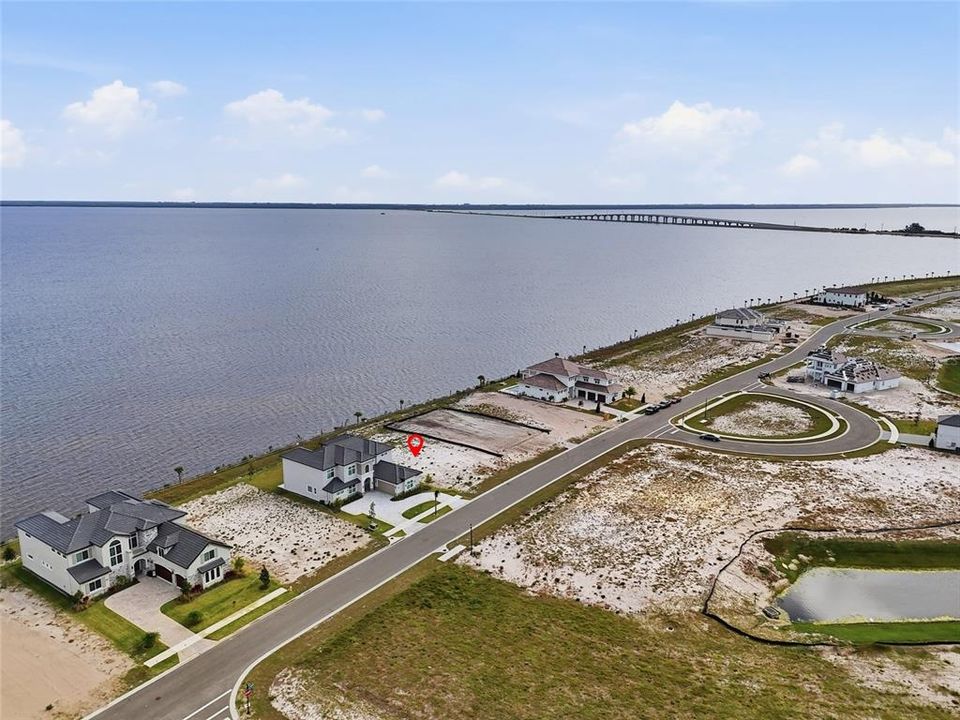 En Venta: $799,000 (0.30 acres)