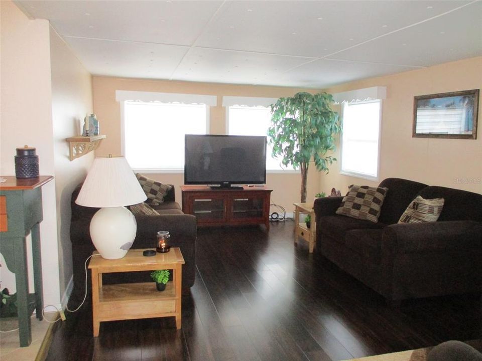 En Venta: $135,000 (3 camas, 1 baños, 925 Pies cuadrados)