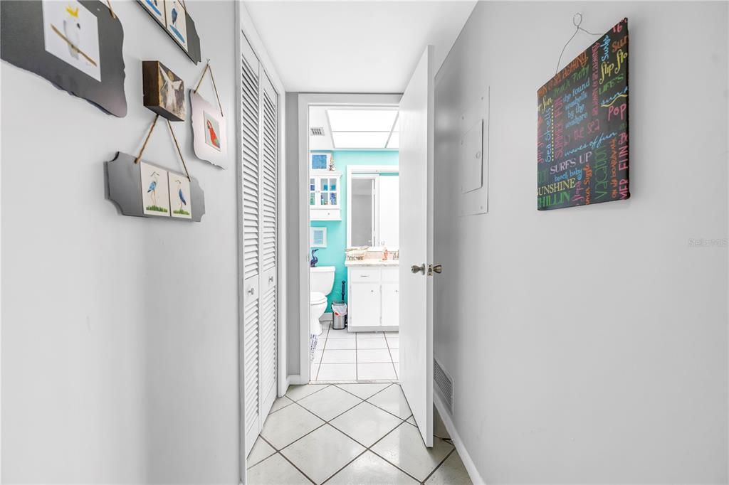 待售: $147,500 (1 贝兹, 1 浴室, 738 平方英尺)