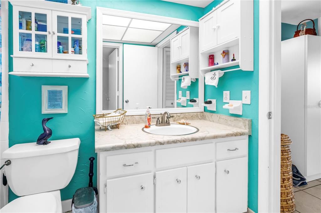 待售: $147,500 (1 贝兹, 1 浴室, 738 平方英尺)