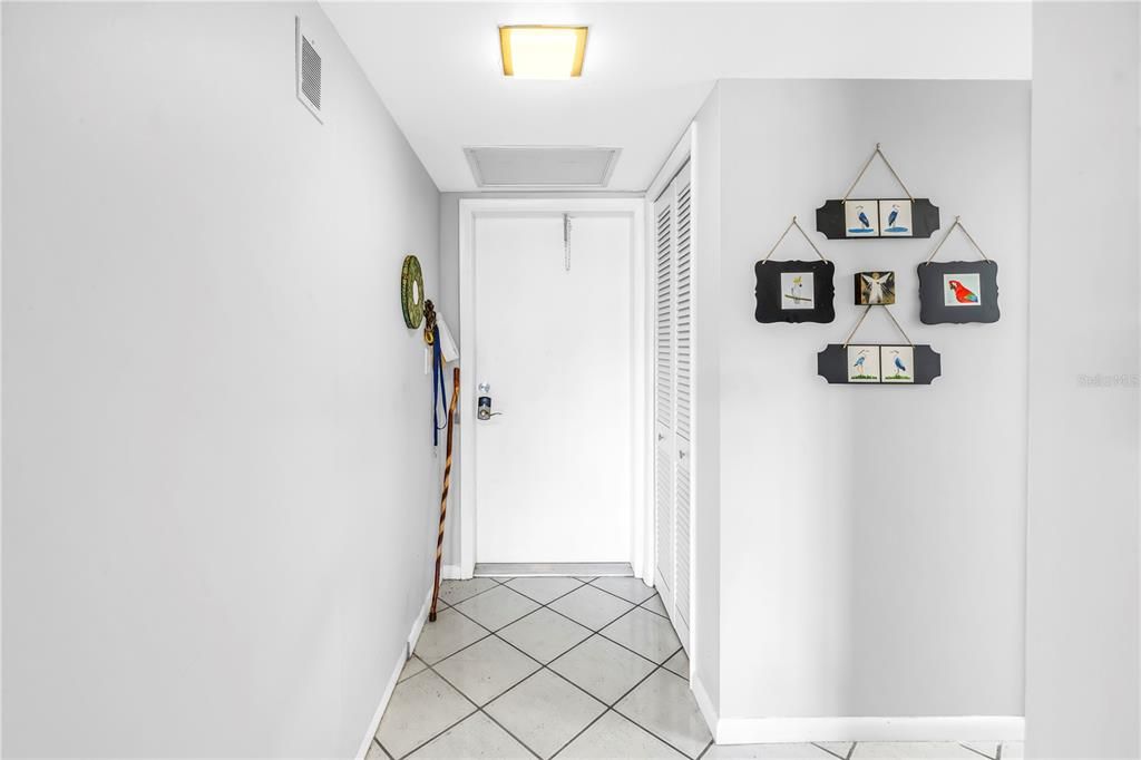 待售: $147,500 (1 贝兹, 1 浴室, 738 平方英尺)