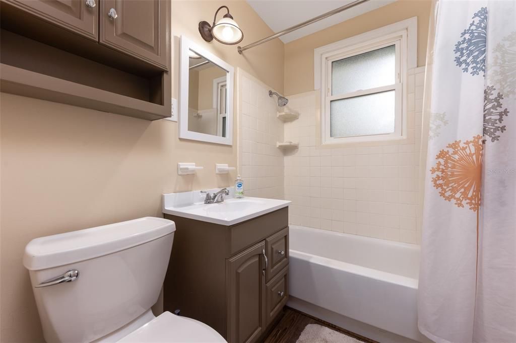 For Sale: $312,500 (3 beds, 1 baths, 1323 Square Feet)