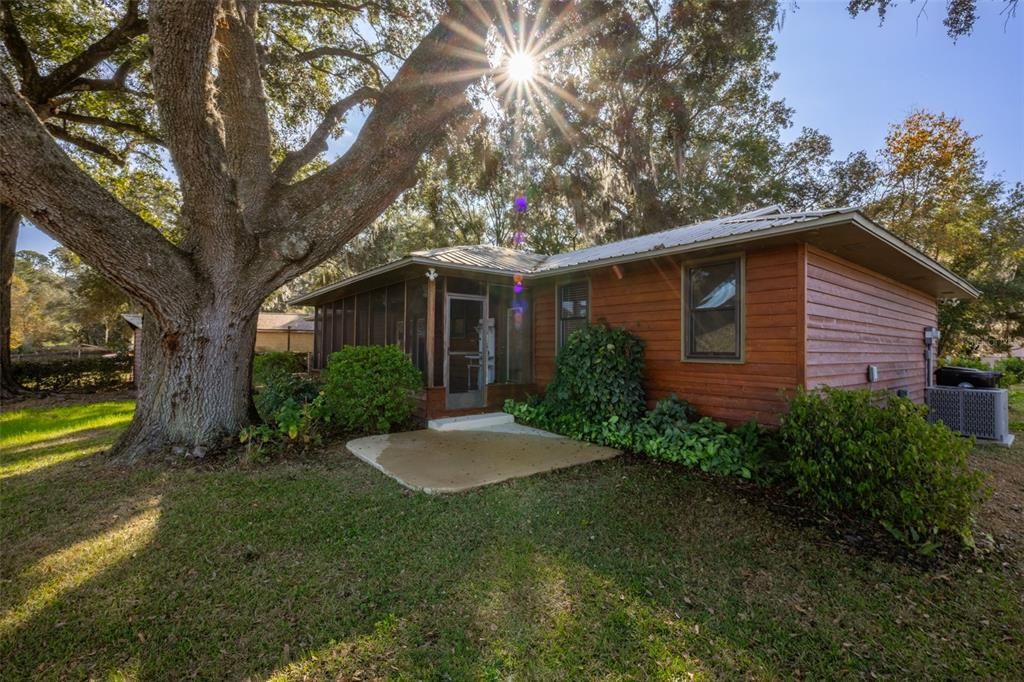 For Sale: $312,500 (3 beds, 1 baths, 1323 Square Feet)