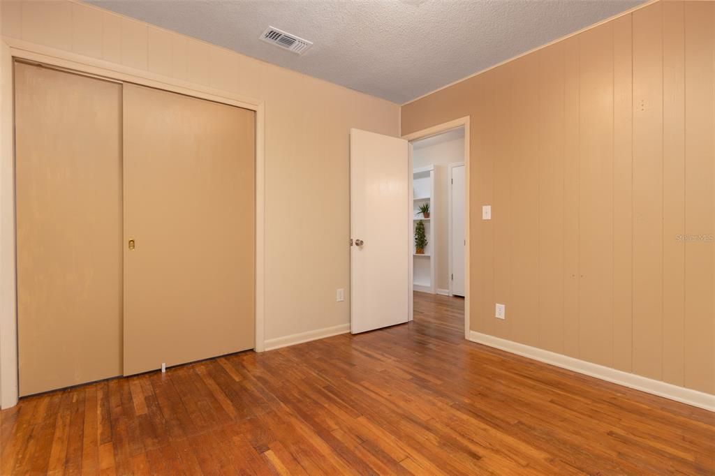 For Sale: $312,500 (3 beds, 1 baths, 1323 Square Feet)