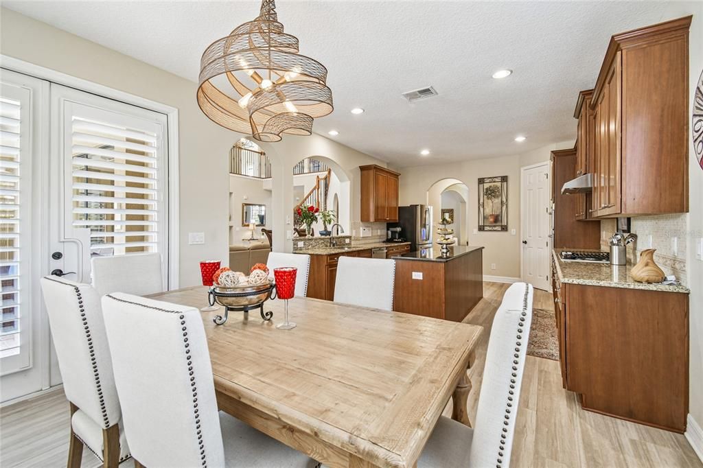 En Venta: $1,195,000 (6 camas, 4 baños, 4277 Pies cuadrados)