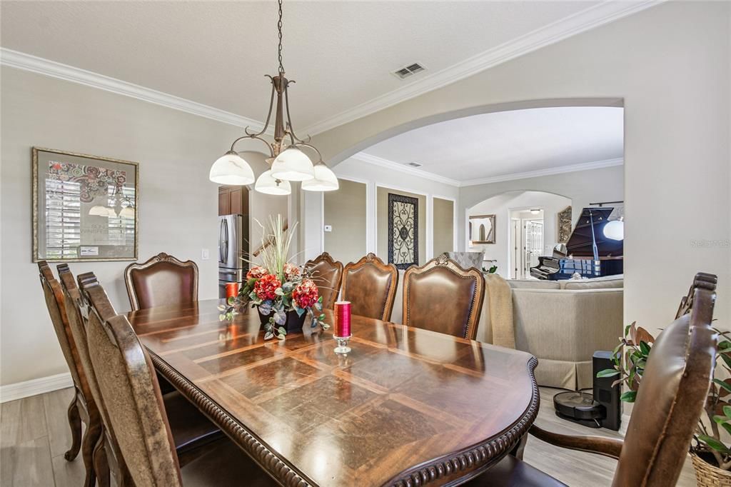 En Venta: $1,195,000 (6 camas, 4 baños, 4277 Pies cuadrados)