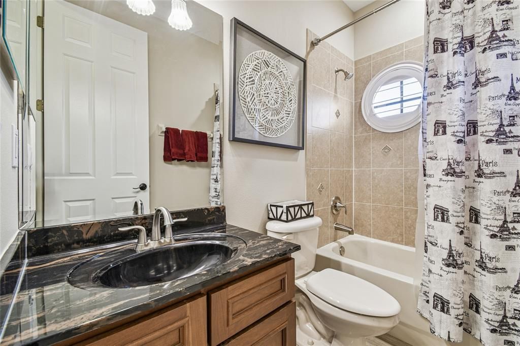 En Venta: $1,195,000 (6 camas, 4 baños, 4277 Pies cuadrados)