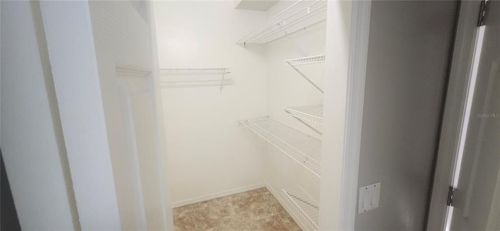 待售: $330,000 (3 贝兹, 2 浴室, 1664 平方英尺)