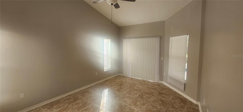 待售: $330,000 (3 贝兹, 2 浴室, 1664 平方英尺)