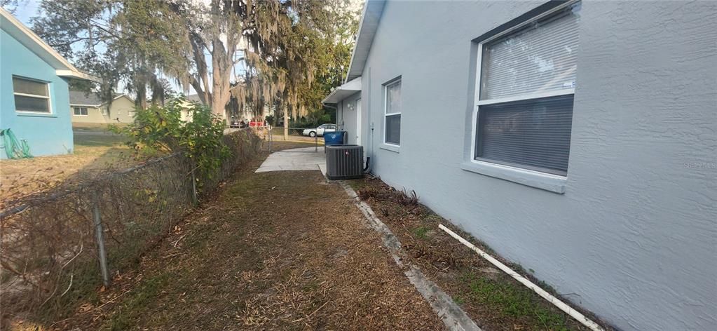 待售: $330,000 (3 贝兹, 2 浴室, 1664 平方英尺)