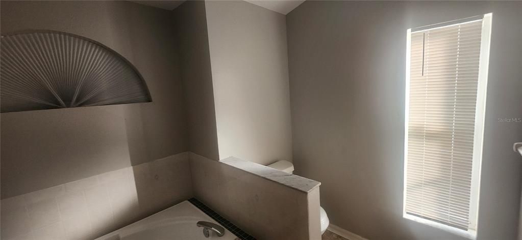 待售: $330,000 (3 贝兹, 2 浴室, 1664 平方英尺)