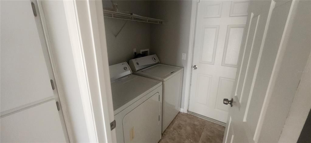 待售: $330,000 (3 贝兹, 2 浴室, 1664 平方英尺)