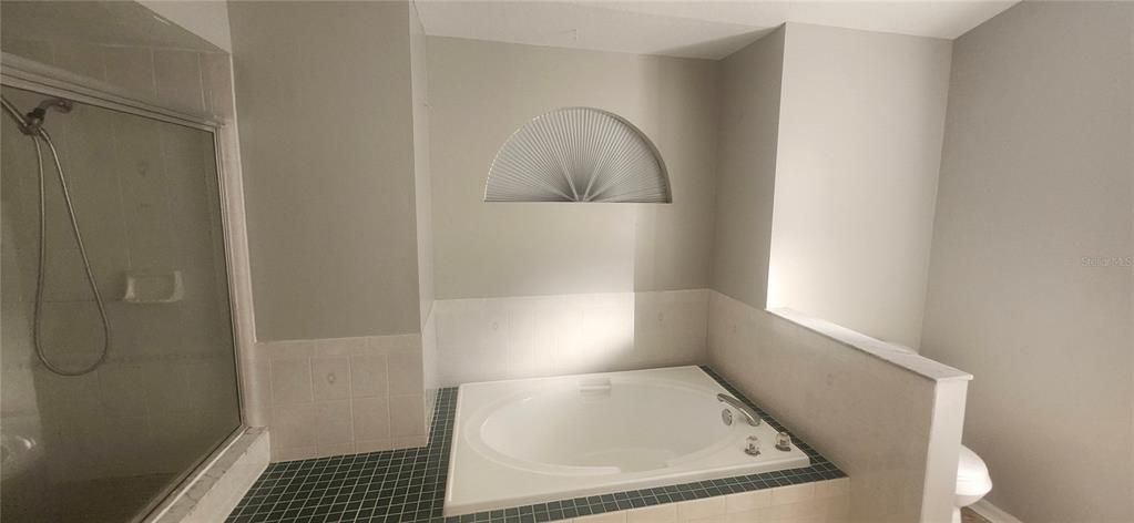 待售: $330,000 (3 贝兹, 2 浴室, 1664 平方英尺)