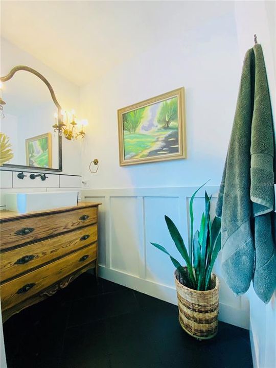 For Rent: $2,450 (3 beds, 2 baths, 1995 Square Feet)