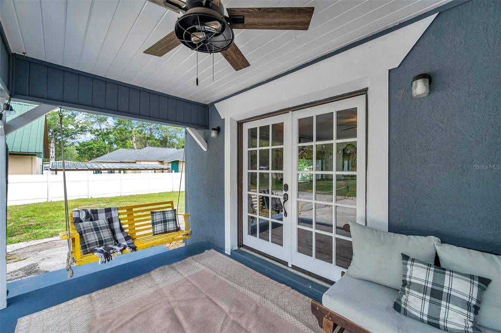 For Rent: $2,450 (3 beds, 2 baths, 1995 Square Feet)