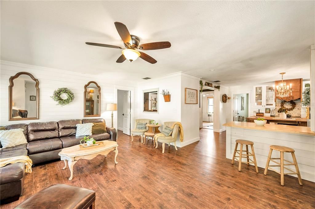 For Rent: $2,450 (3 beds, 2 baths, 1995 Square Feet)