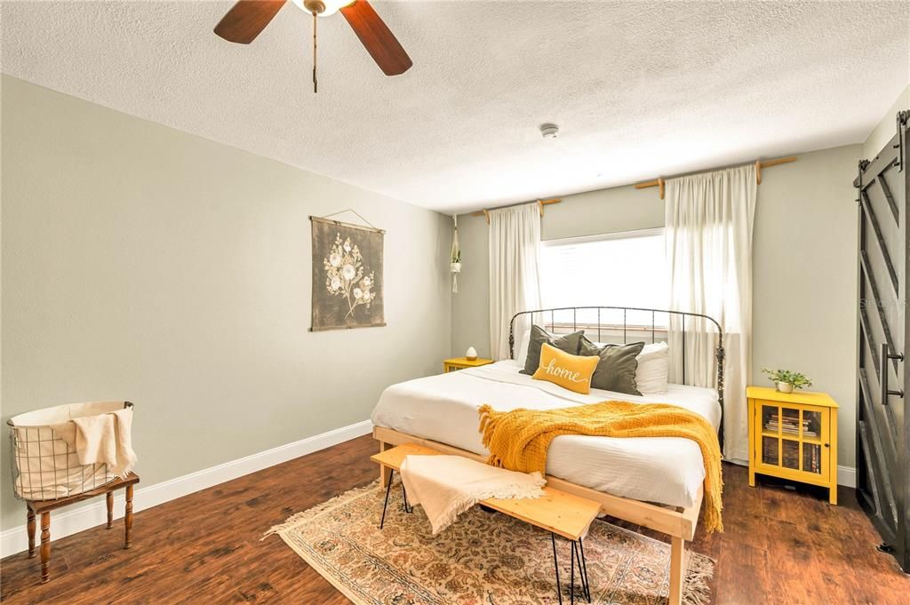 For Rent: $2,450 (3 beds, 2 baths, 1995 Square Feet)