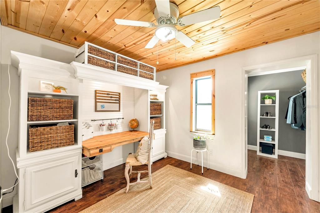 For Rent: $2,450 (3 beds, 2 baths, 1995 Square Feet)