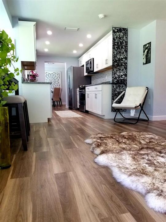 For Rent: $2,900 (3 beds, 2 baths, 1102 Square Feet)