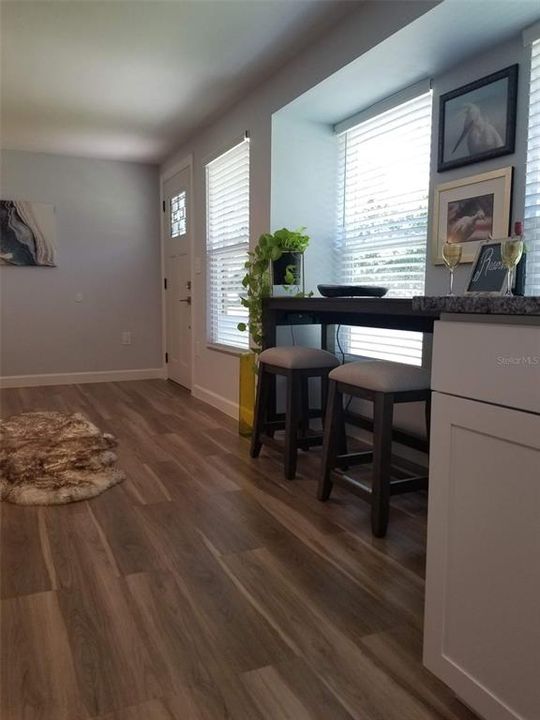 For Rent: $2,900 (3 beds, 2 baths, 1102 Square Feet)